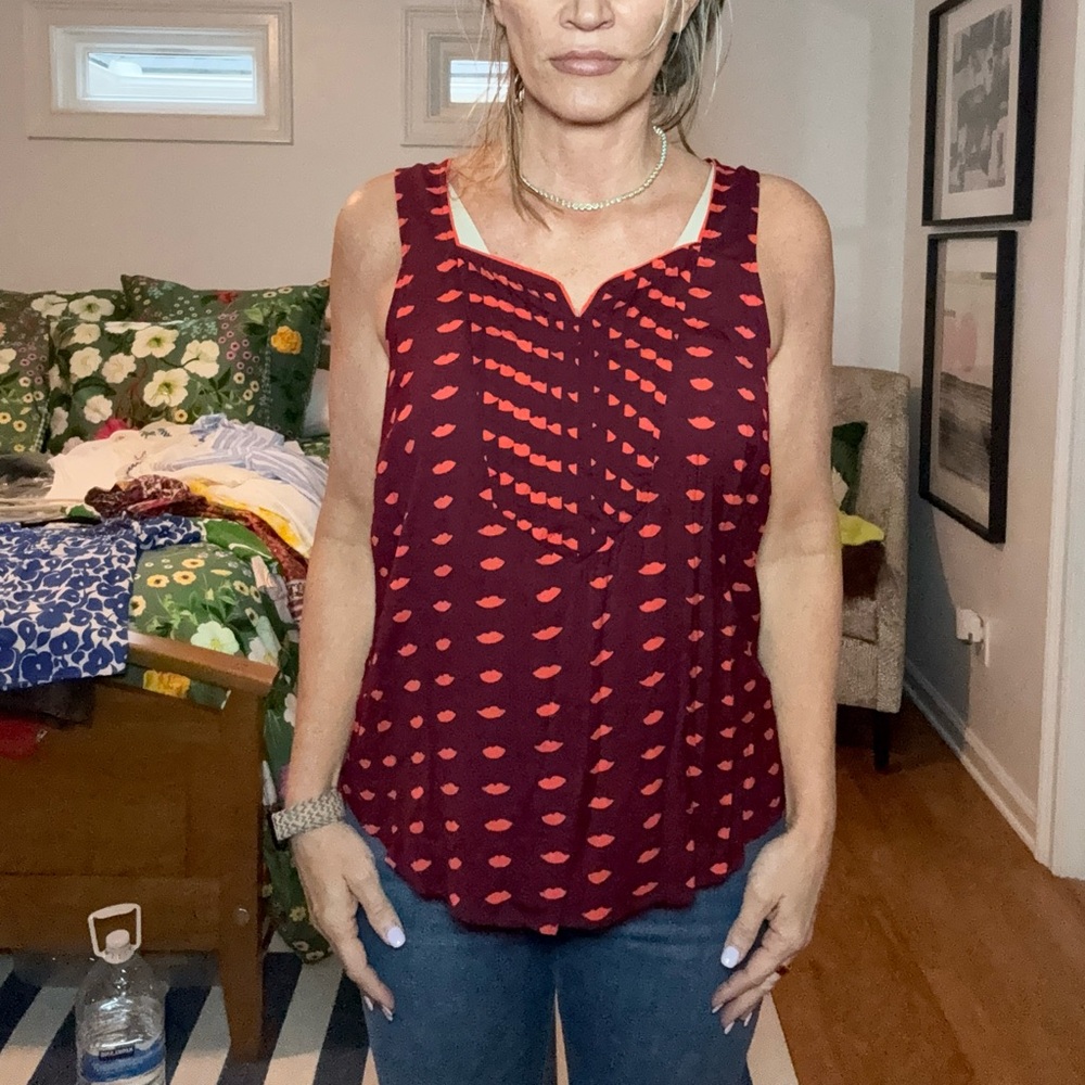 Maeve Red and wine Sleeveless Blouse with lips